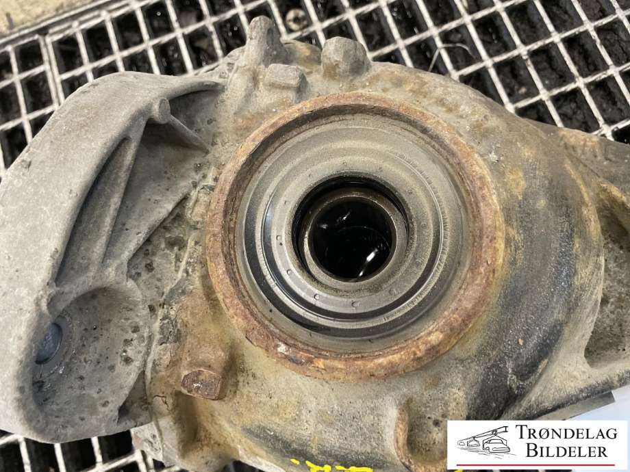 Kardang klokke bak til BMW X5 2013-2018 (F15) (F15) (33 10 7 636 992|)