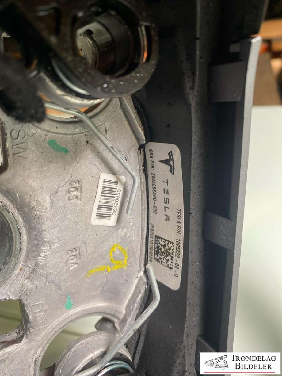Ratt til Tesla Model 3 2018-2023 (Fase 1)  (1095222-00-0|)