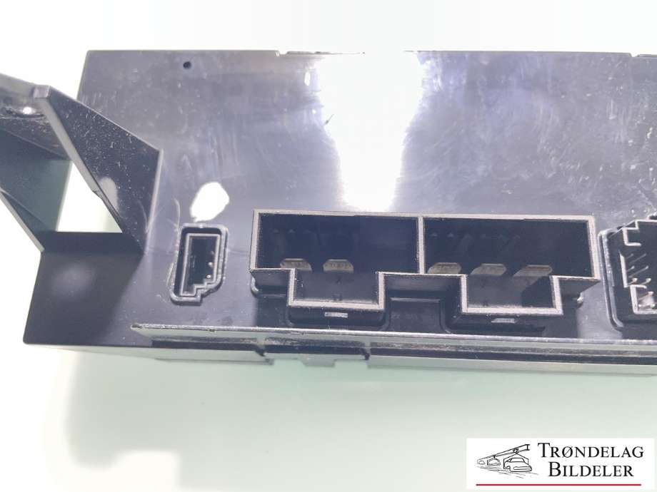 Styreenhet diverse til BMW X5 2013-2018 (F15) (F15) (64119116489|5HB009329-01|64.11 9 116 489)