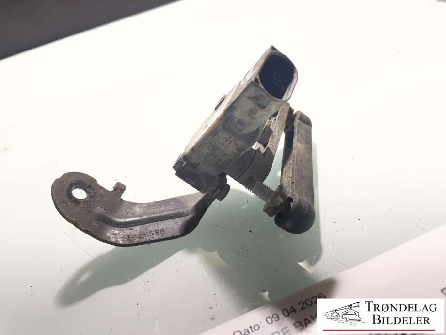 Sensor nivå, venstre bak til BMW X5 2013-2018 (F15) (F15) (37 14 6 870 200|)