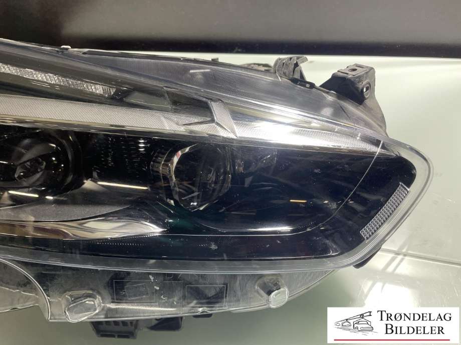 Frontlykt høyre xenon til Ford S-Max 2015-->> (Type II)  (2571966|EM2B-13W029-CS|)