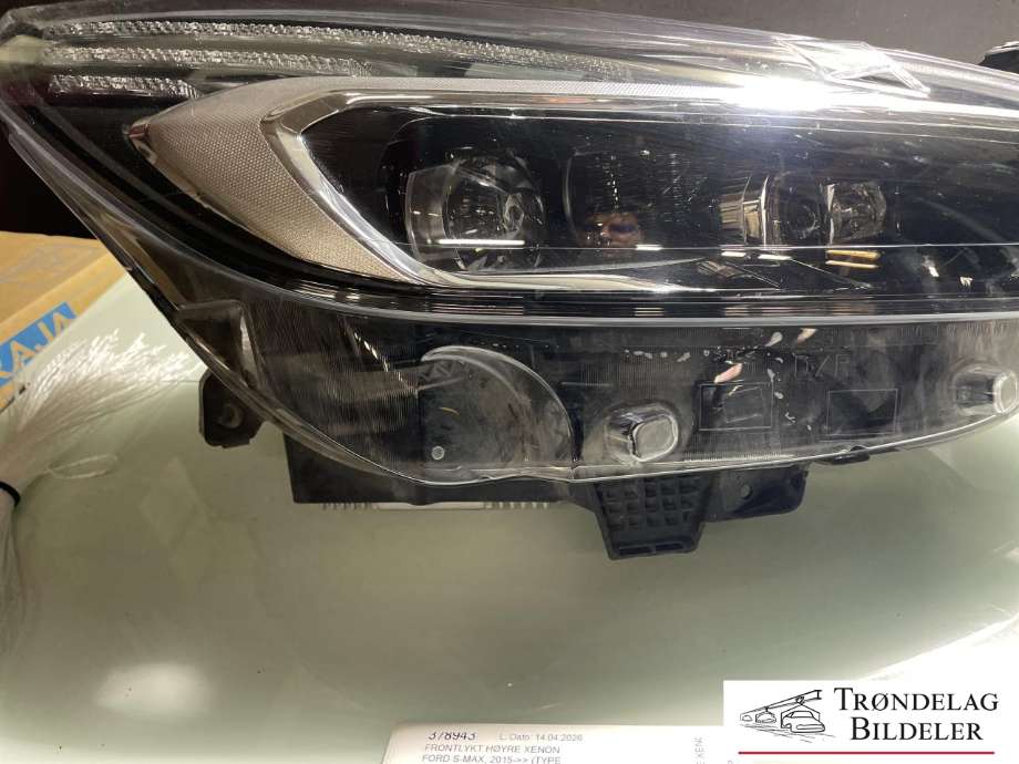 Frontlykt høyre xenon til Ford S-Max 2015-->> (Type II)  (2571966|EM2B-13W029-CS|)