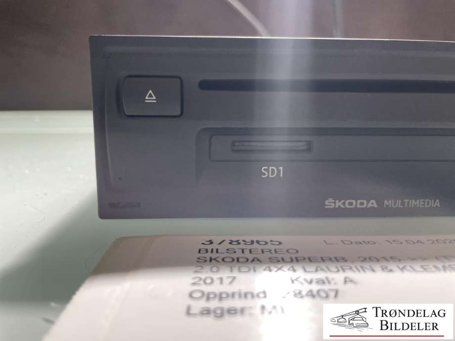 Bilstereo til Škoda Superb 2015-->> (Type III) (3V0 035 020 D|)
