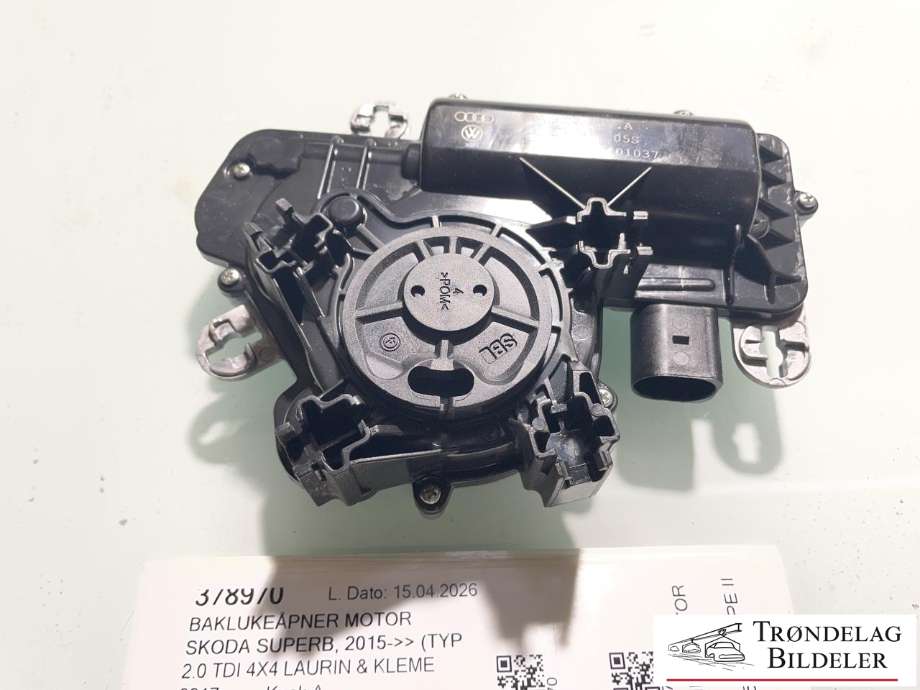 Baklukeåpner motor til Škoda Superb 2015-->> (Type III)  (5TA 827 887 A|5TA 827 887 C|)