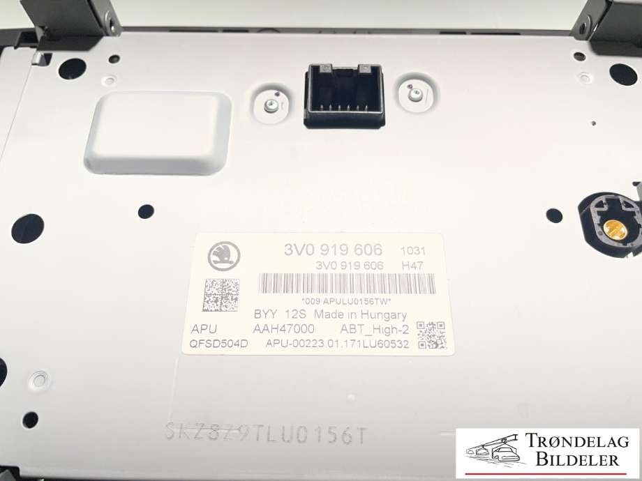 Bilstereo navigasjon skjerm til Škoda Superb 2015-->> (Type III)  (3V0 919 606|3V0 035 020 D|)