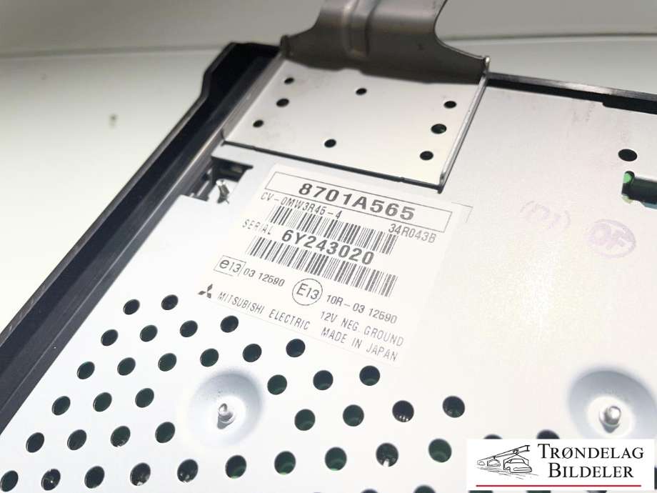 Bilstereo forsterker til Mitsubishi Outlander 2015-->> (Type III, Fase 2)  (8701A565|)