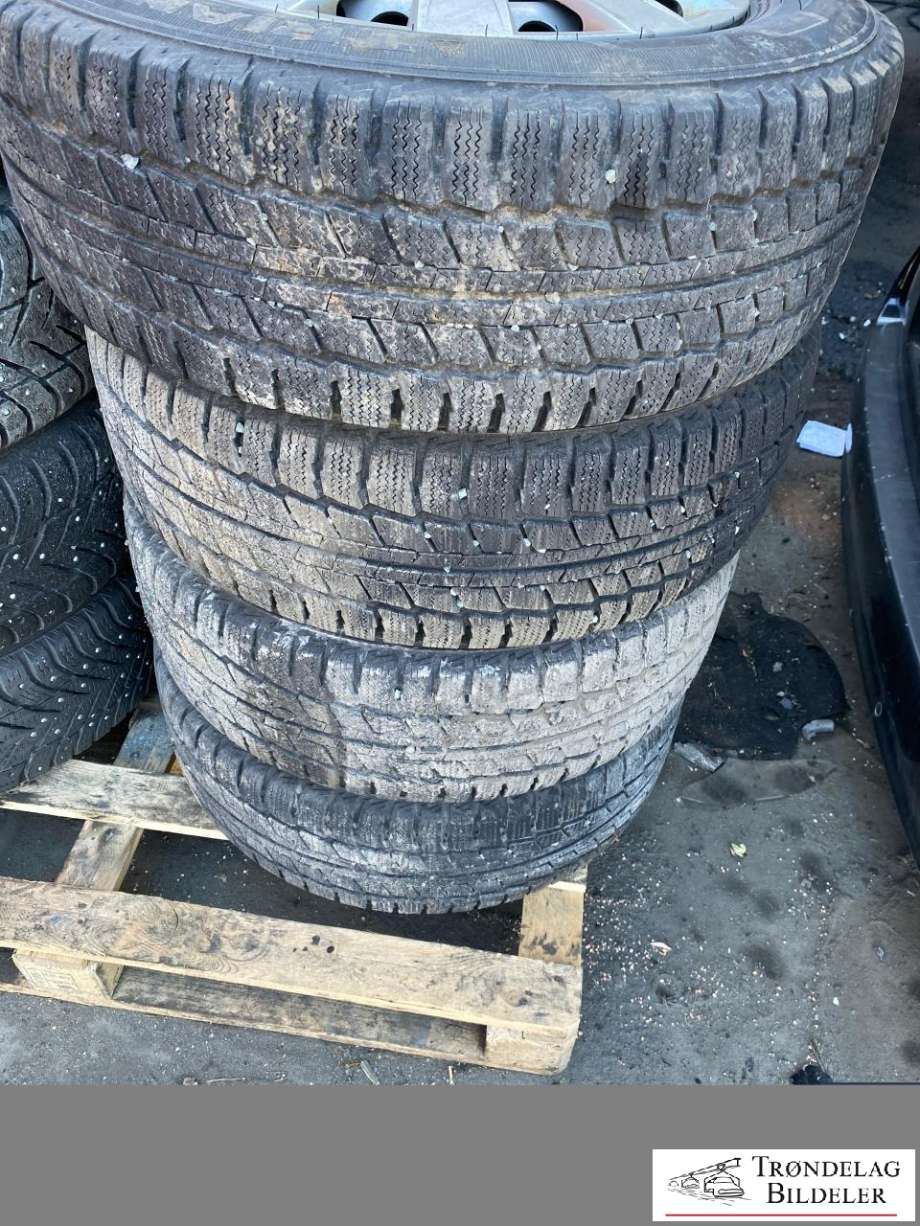 Hjulsett stål vinter til VW Transporter / Caravelle 2015-2019 (T6) (T6) (TRIANGLE SNOWLINK|215/65-16C 109/107Q| 5X120/ET55/CB65|1MM|MØNSTERDYBDE 7MM|25/2020)