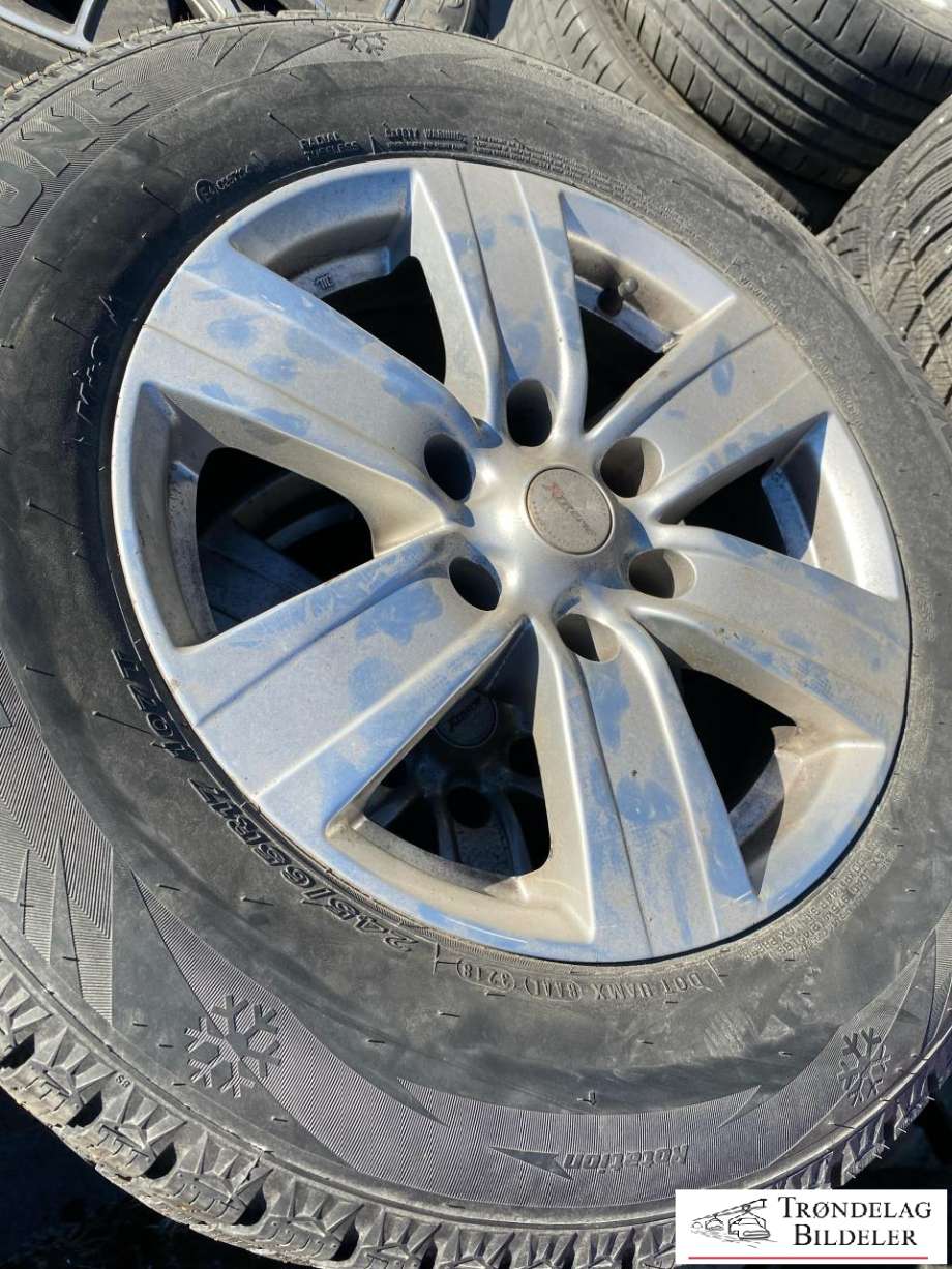 Hjulsett aluminium vinter til Isuzu D-Max 2012-2017 (Type II, Fase 1) (WINGUARD ROADSTONE|245/65-17 107T| 7|5J17 6X139|7/ET28/CB100|5MM|MØNSTERDYBDE 5MM|PROD 32/2018)