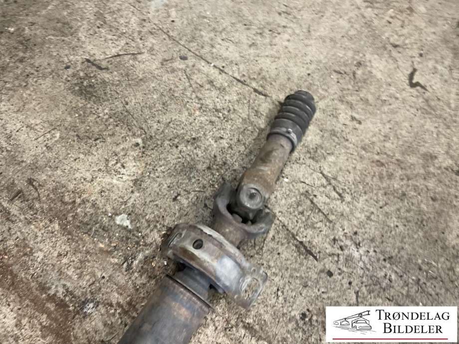 Mellomaksel bakre til Toyota Hilux 2012-2016 (371000K713|)