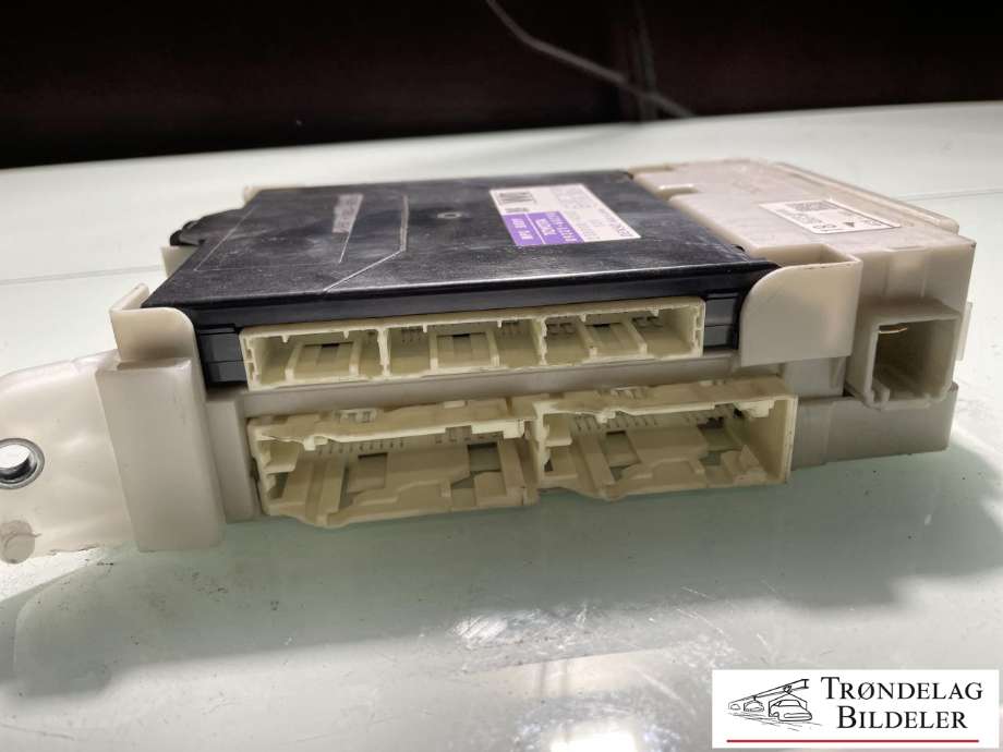 Styreenhet comfort (BCM) til Toyota Land Cruiser 150 2014-->> (Fase 2) (89221-60290|82730-60180|)