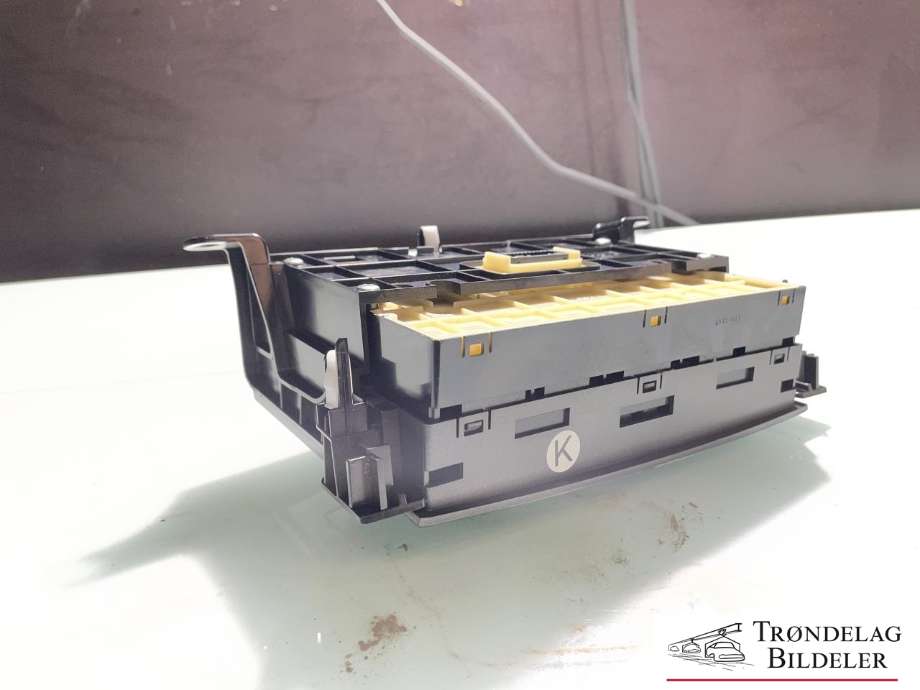 Bryter diverse til Toyota Land Cruiser 150 2014-->> (Fase 2) (5593660020|)