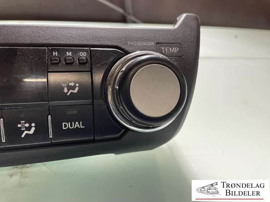 Varmeapparat betjening til Toyota Land Cruiser 150 2014-->> (Fase 2) (8401060C70C0|)