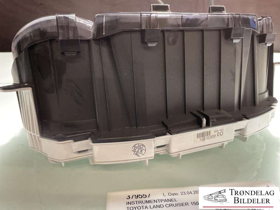 Instrumentpanel til Toyota Land Cruiser 150 2014-->> (Fase 2) (838006AN42|838006AN42-A|)