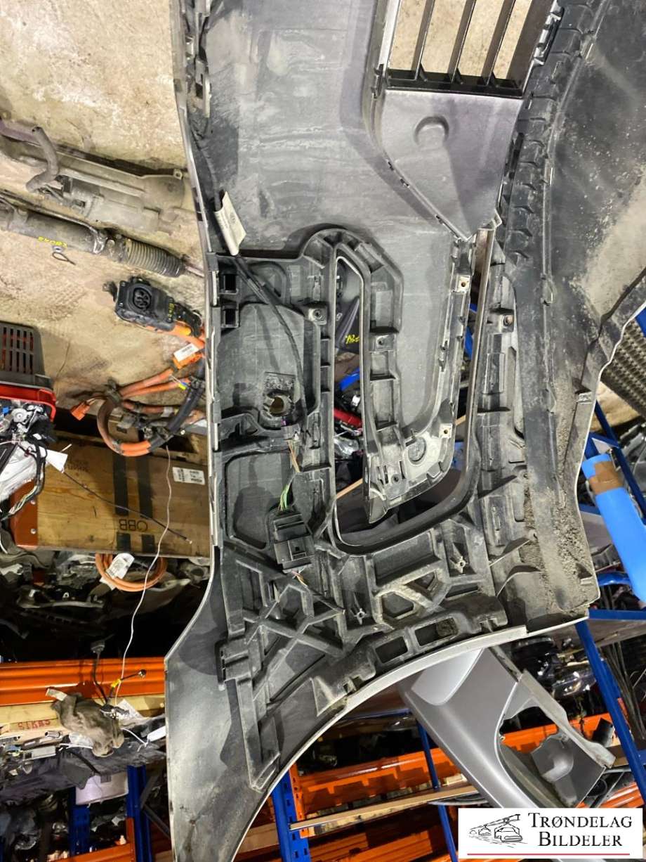 Støtfanger foran til VW e-Golf 2014-2017 (Fase 1)  (5GE807217CJ|5GE807217CQ|5G0805915F 9B9|5G0805915R 9B9|5GE853671A FOD)
