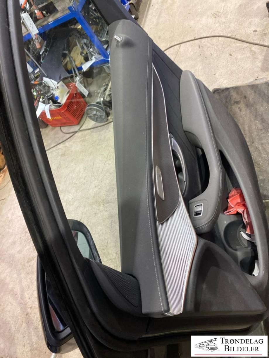 Dør høyre foran til Mercedes EQC 2019-->>  (A2937200800|)