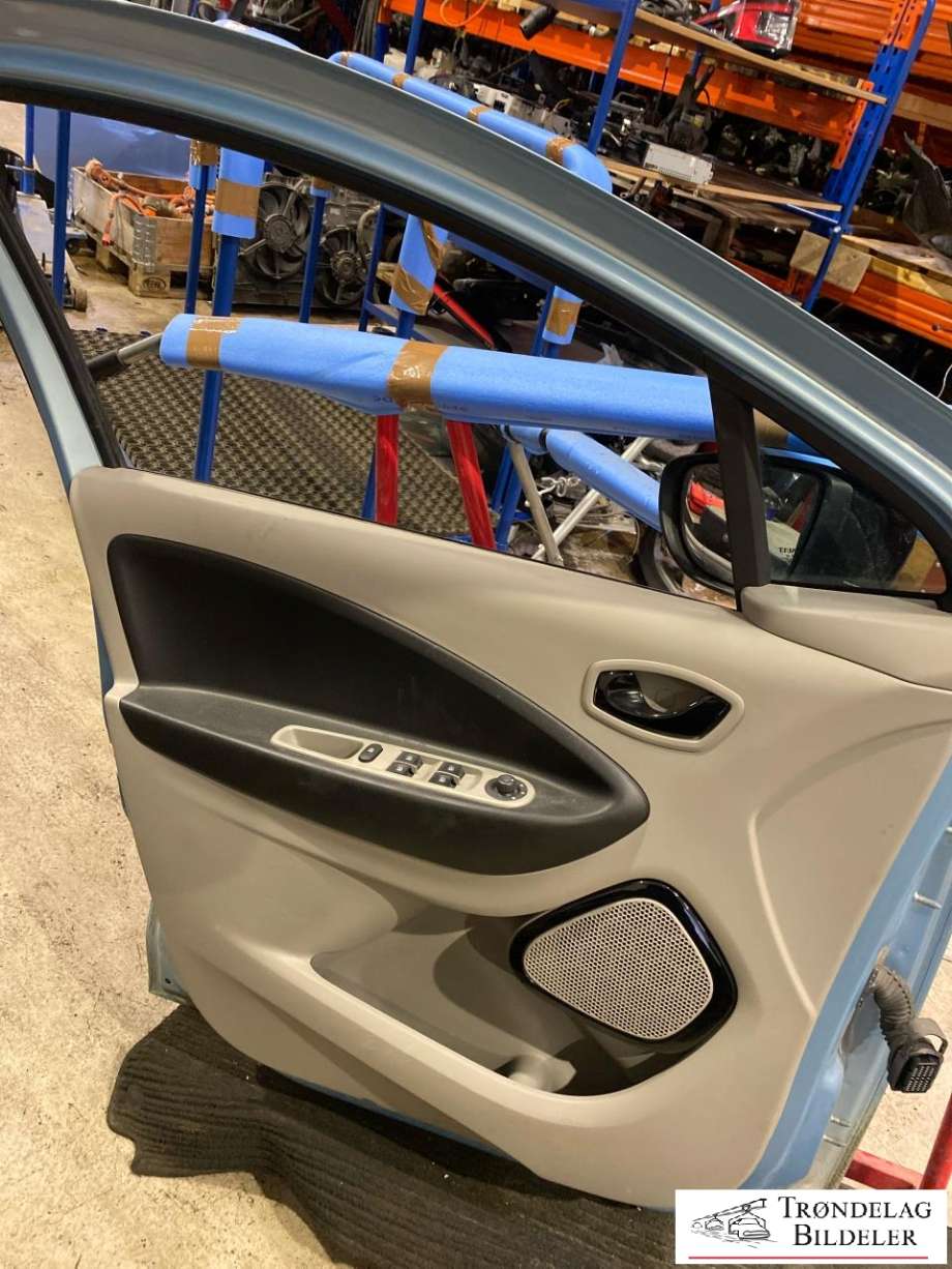 Dør venstre foran til Renault Zoe 2013-2019 (Fase 1)  (801011691R|)