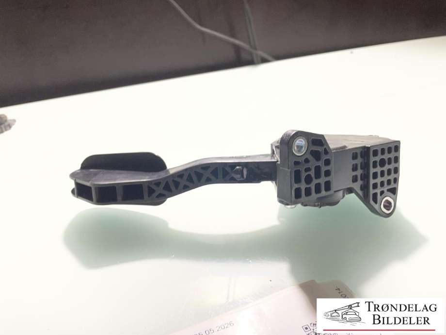 Pedal gass til Toyota Land Cruiser 150 2014-->> (Fase 2) (7811060110|7811060180|)
