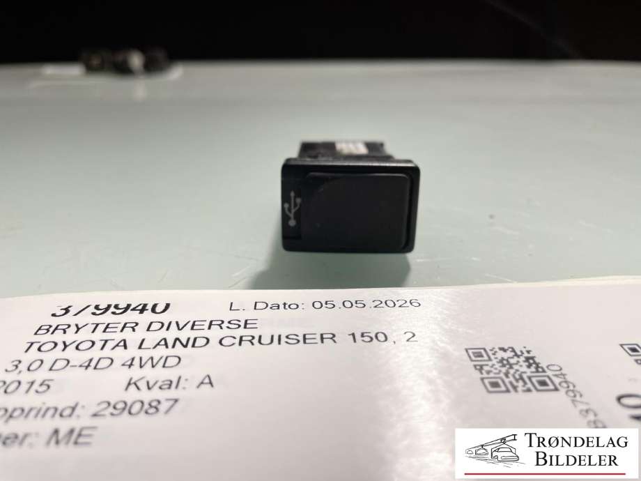 Bryter diverse til Toyota Land Cruiser 150 2014-->> (Fase 2)  (8619060030|)