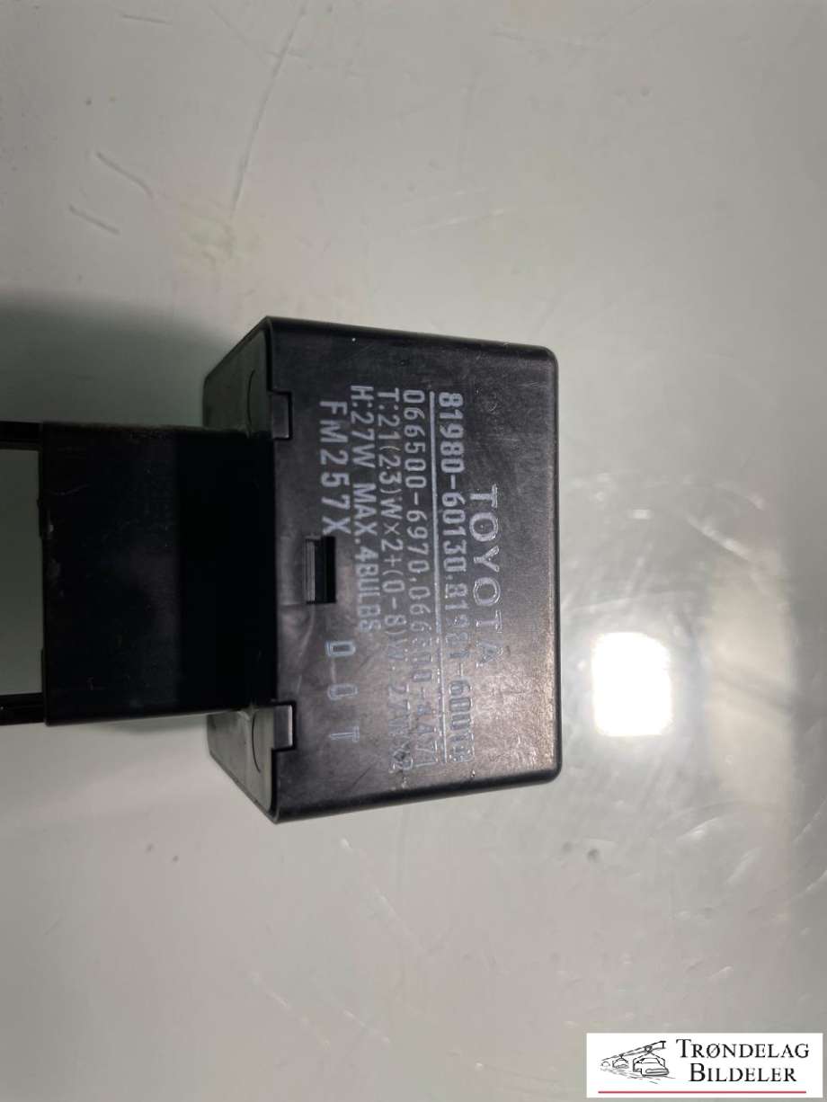 Rele blink til Toyota Land Cruiser 150 2014-->> (Fase 2)  (8198060130|)