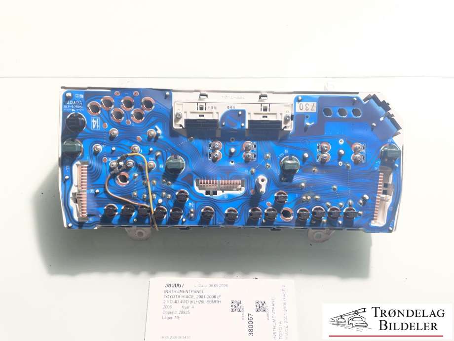 Instrumentpanel til Toyota Hiace 2001-2006 (Fase 2) (8386126881|8384126600|8382126880)