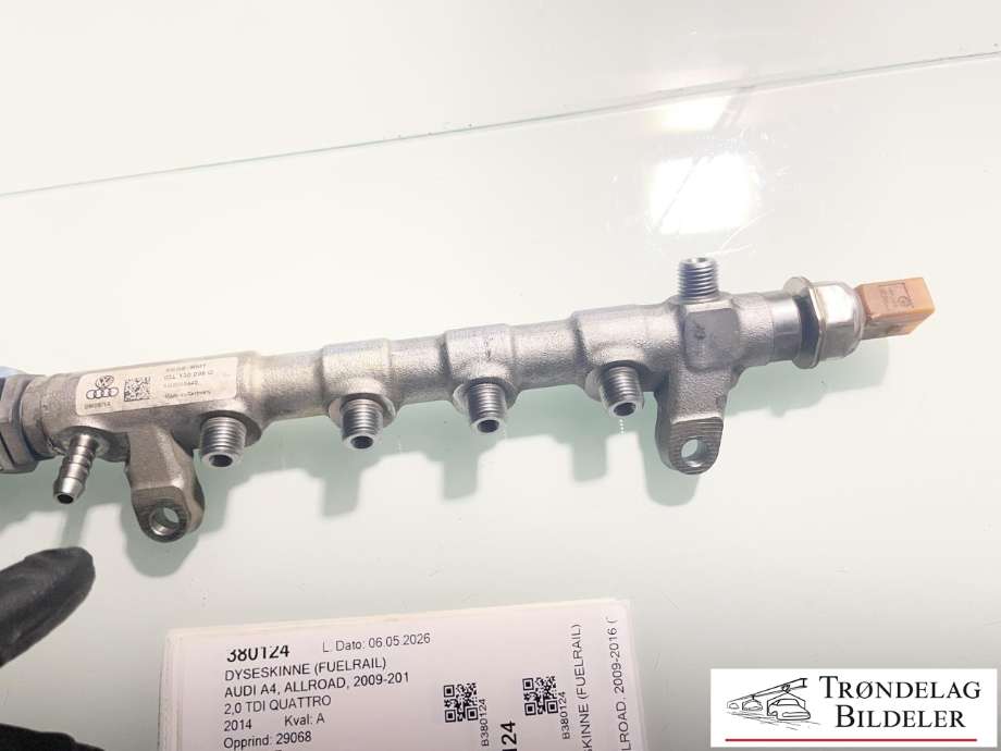 Dyseskinne (fuelrail) til Audi A4, Allroad 2009-2016 (Type I) (B8) (B8) (03L130089Q|057130764AB|03L906054A)