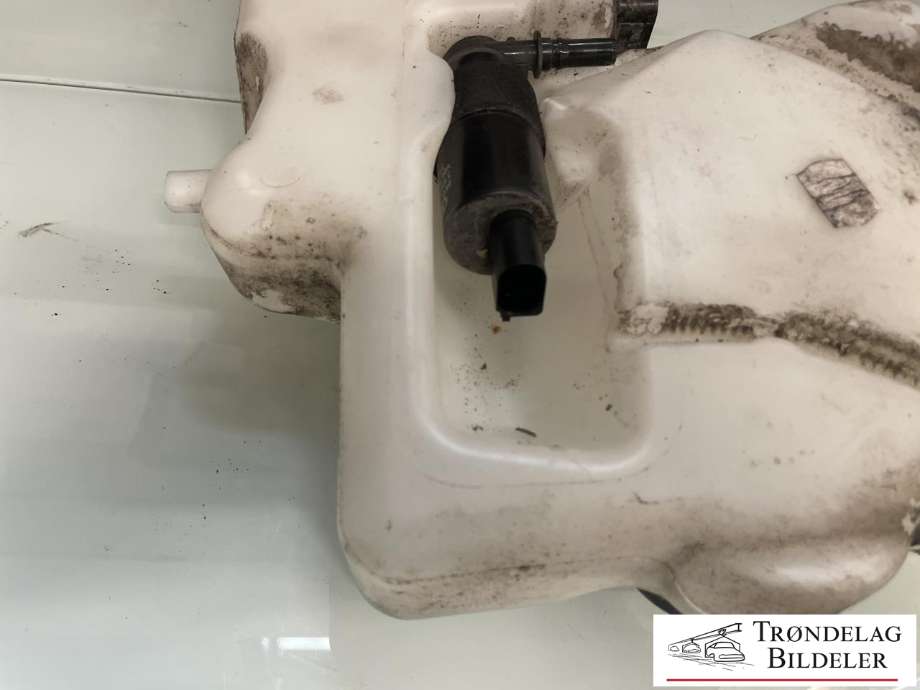 Spylertank til Audi A4, Allroad 2009-2016 (Type I) (B8) (B8) (8T0955453F|8T0955453C|)