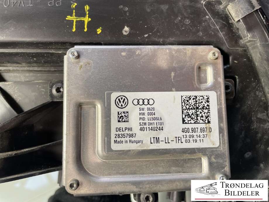 Frontlykt høyre xenon til Audi A4, Allroad 2009-2016 (Type I) (B8) (B8) (8K0 941 044 C|8K0 941 044 F|8K0 941 006 C)