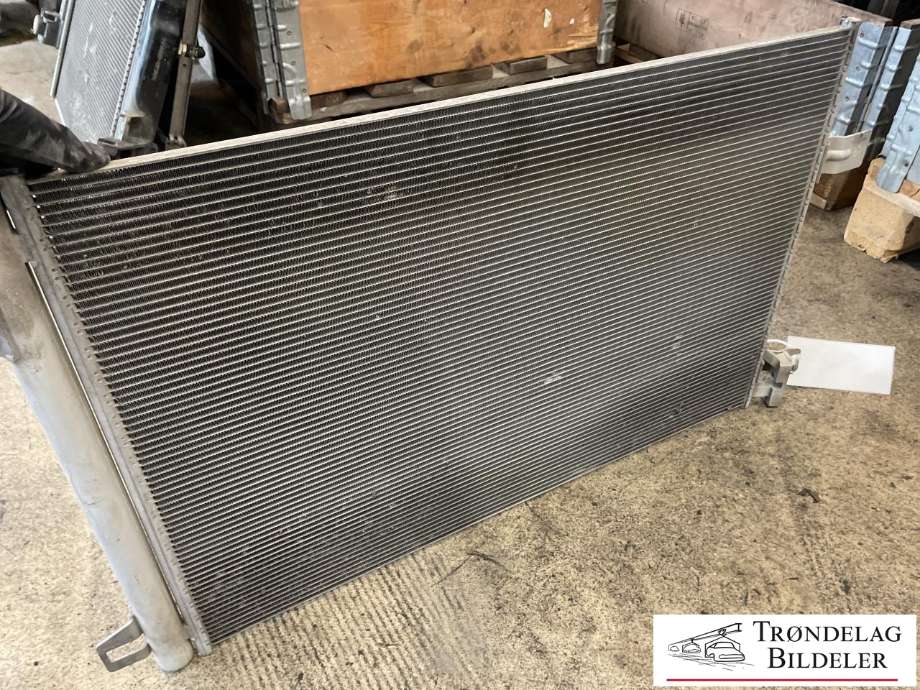 Aircondition radiator til VW Transporter / Caravelle 2015-2019 (T6) (T6) (7E0 820 411 F|7E0 820 411 G|)