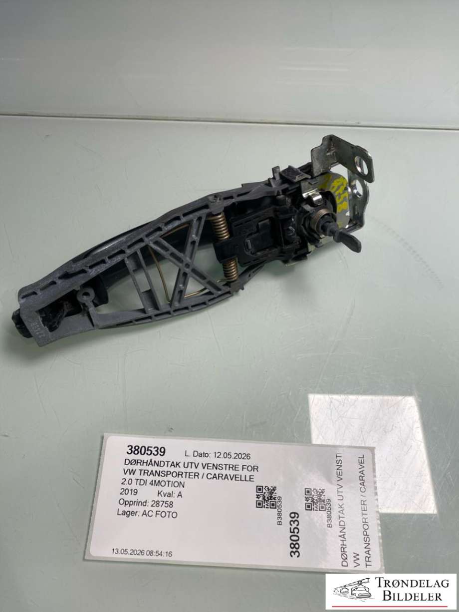 Dørhåndtak utv venstre foran til VW Transporter / Caravelle 2019-->> (T6.1) (T6.1) (7H0 837 205 D|7E0 837 885 C|)