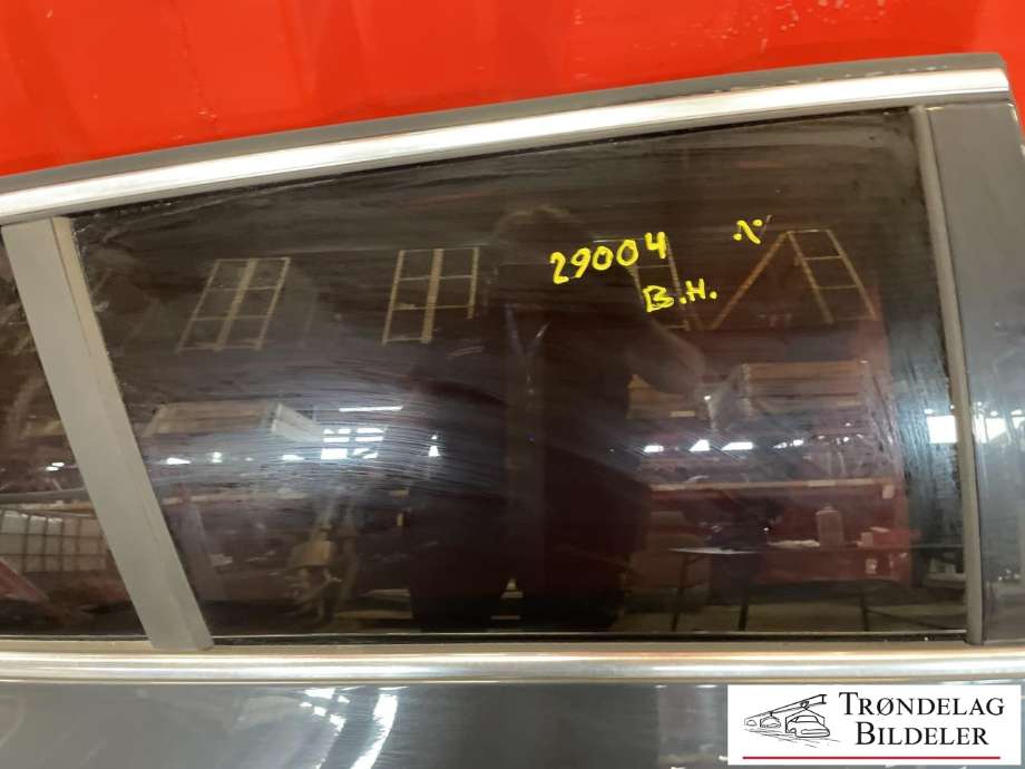 Dør høyre bak til Volvo V60 2010-2013 (Type I, Fase 1) (31298043|32291067|)