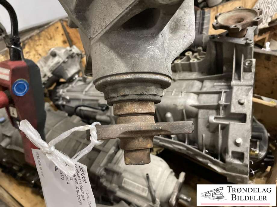 Kardang klokke bak til BMW 5-Serie 2010-2017 (F10/F11) (F10/F11) (33 10 7 584 457|)