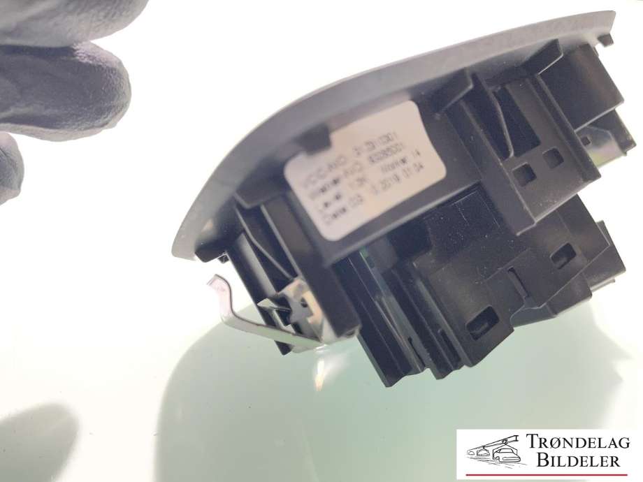 Bryter ruteheis til Volvo V60 / V60 CC 2018-->> (Type II)  (31433408|)