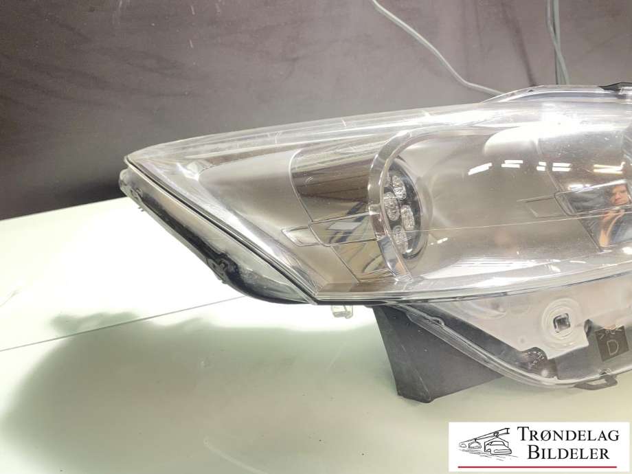 Frontlykt høyre xenon til Peugeot 508 2011-2014 (Type I, Fase 1) (6206 W5|)