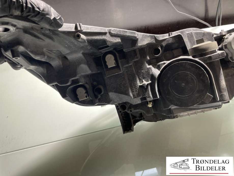 Frontlykt venstre xenon til Peugeot 508 2011-2014 (Type I, Fase 1)  (6208 W5|)