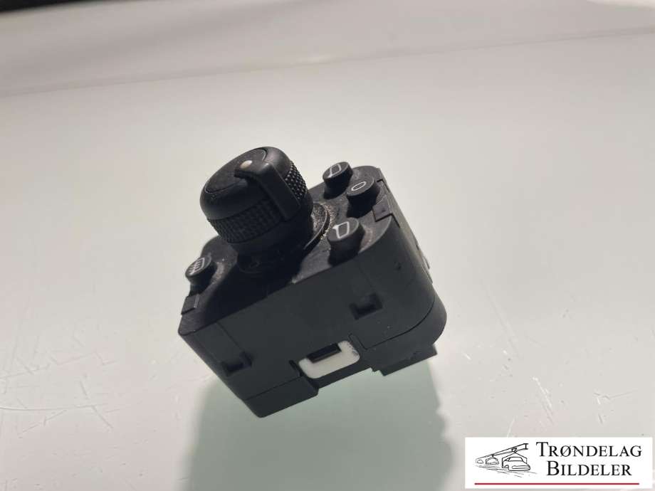 Bryter speil til Audi Q2 2016-->> (4M0 959 565 K|)