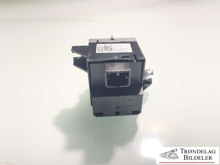 Bilstereo betjeningspanel til Audi Q2 2016-->> (81B919614|81B 919 626 A|)