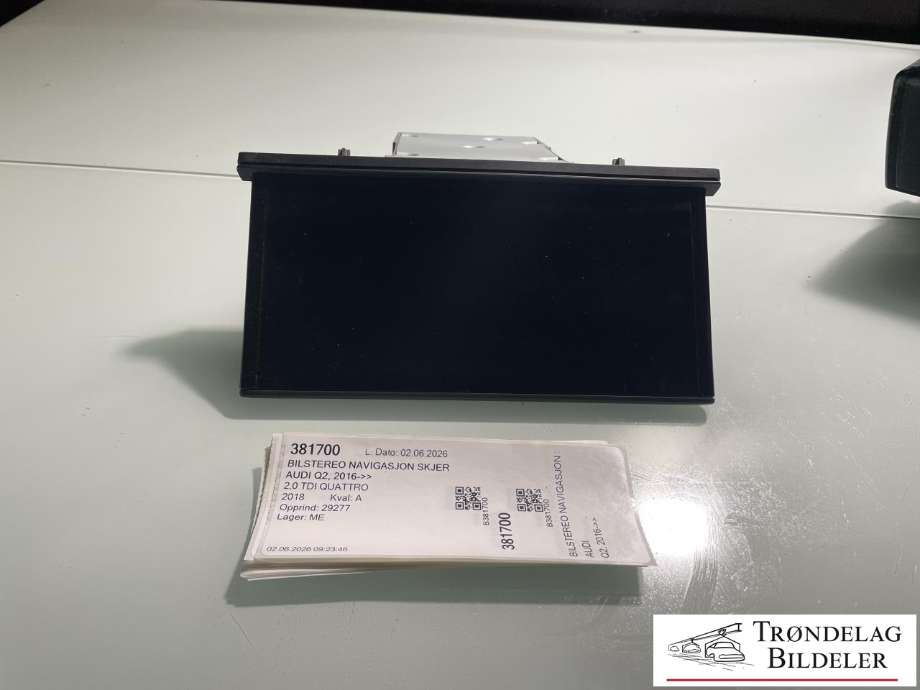 Bilstereo navigasjon skjerm til Audi Q2, 2016-->> (81A 919 605 A)