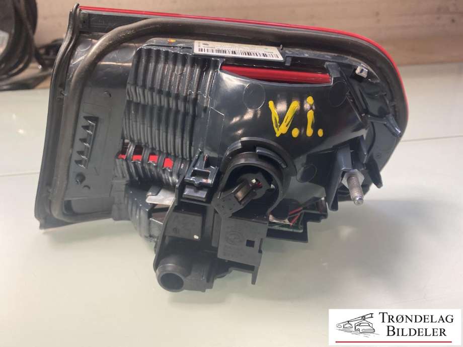 Baklykt venstre indre til BMW 3-Serie 2012-2018 (F30/F31/F34) (F30/F31/F34) (63217372793|)
