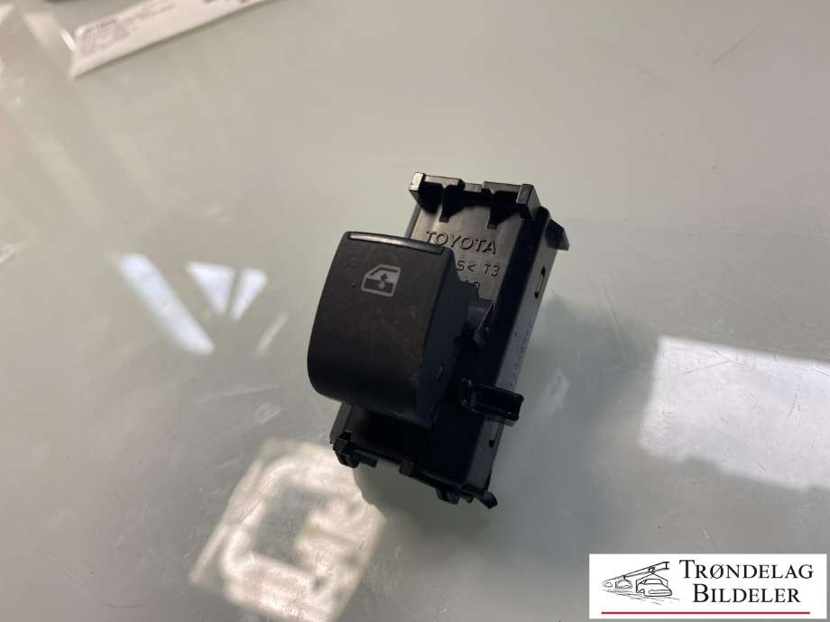 Bryter ruteheis til Toyota Hilux 2016-2020  (848100K070|)