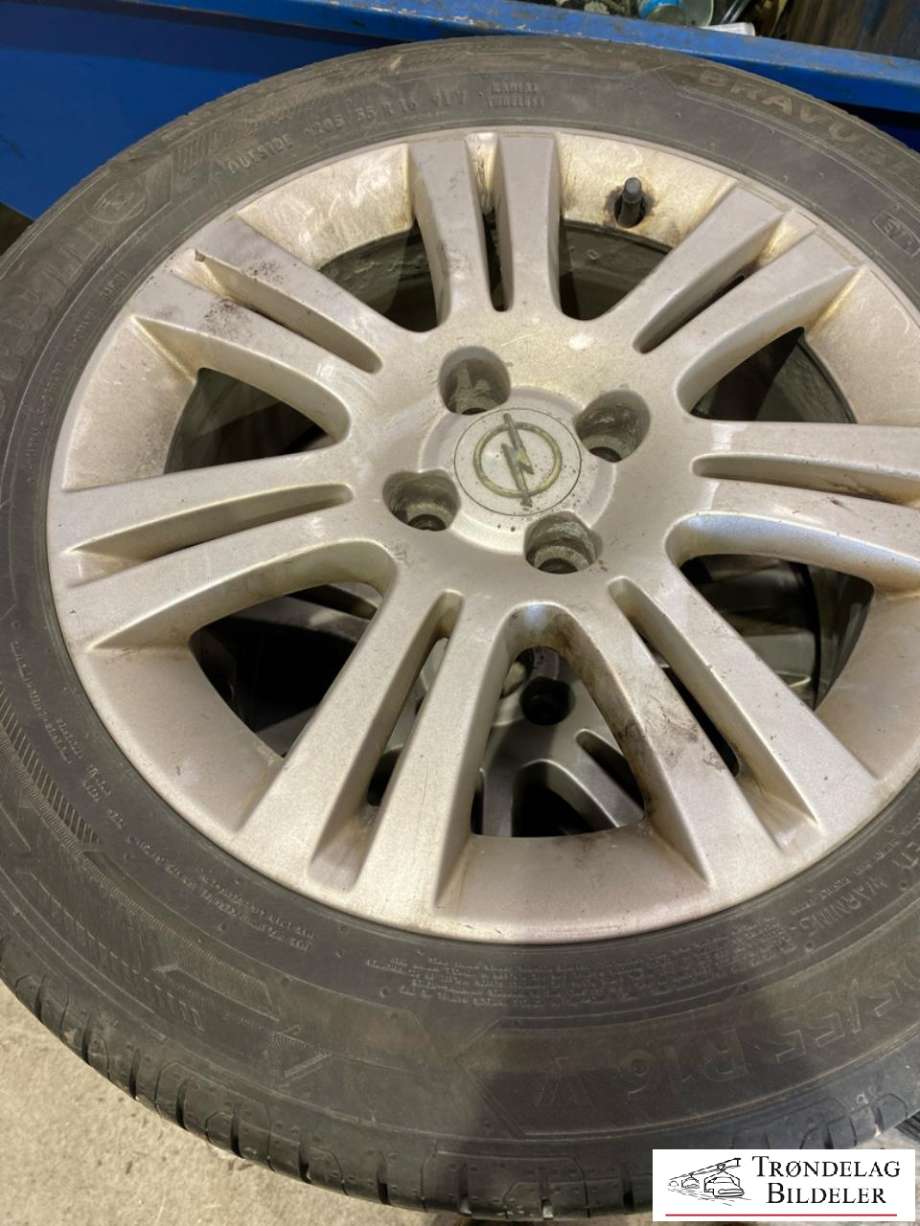 Hjulsett aluminium sommer til Opel Astra H 2004-2009 (205/55-16 91V 6|5J17| 4X100/ET39/CB56|5MM|MØNSTERDYBDE 6|3MM|PROD 12/2025)
