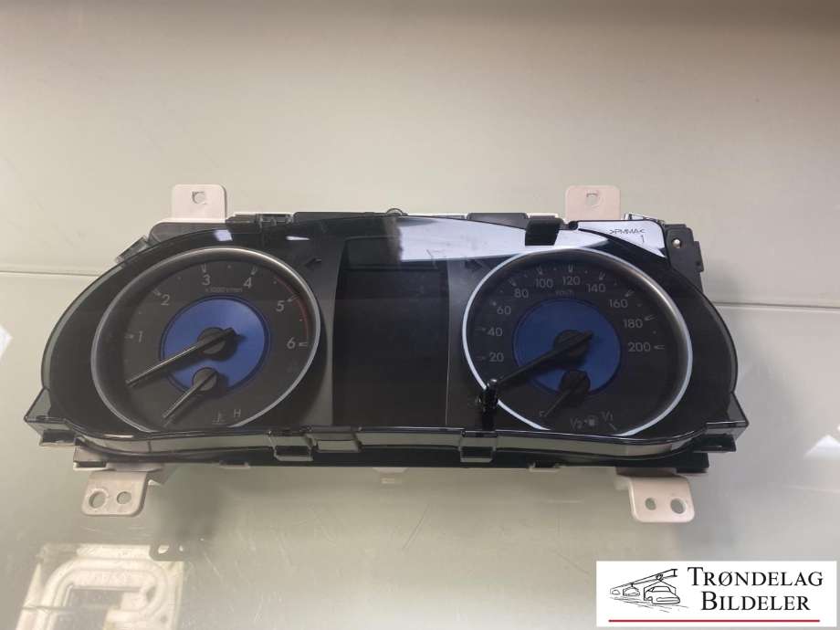 Instrumentpanel til Toyota Hilux 2016-2020  (83800FC880|)
