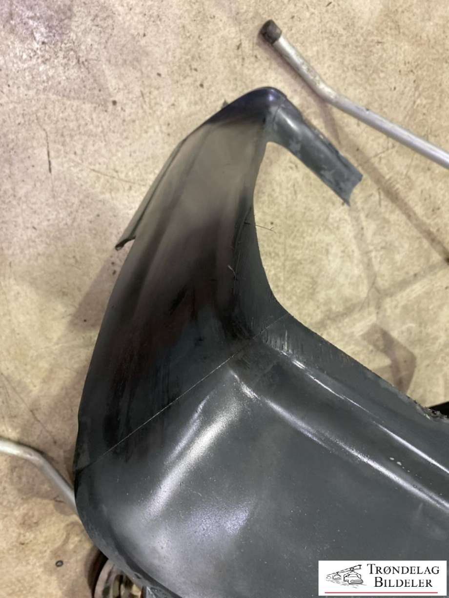 Spoiler bak til Volvo 240 1988-1993  (1315997|)