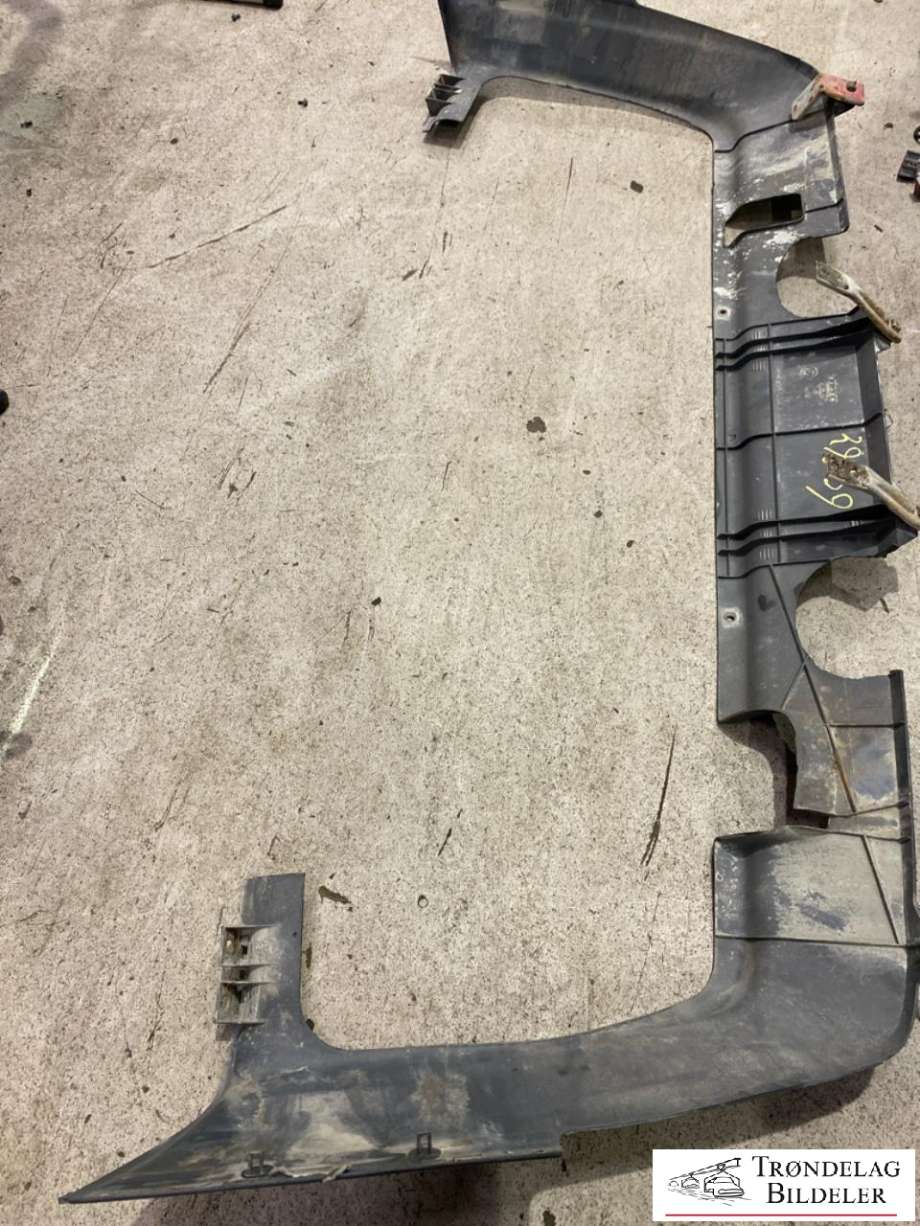 Spoiler bak til Volvo 240 1988-1993  (1315997|)