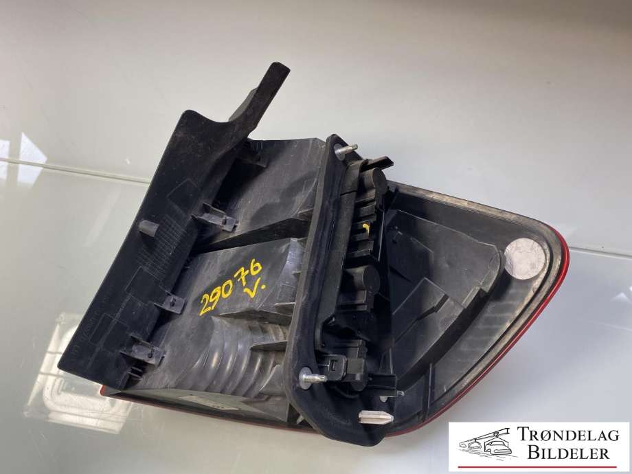 Baklykt venstre til BMW X1 2009-2015 (E84) (E84) (63 21 2 990 109|)