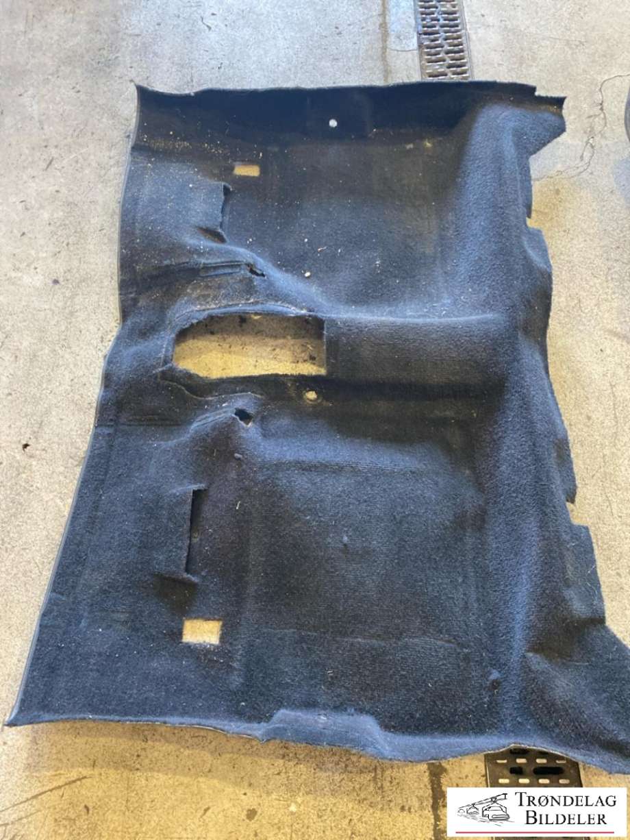 Gulvmatte sett til Volvo 240 1988-1993 (1242354|1242357|)
