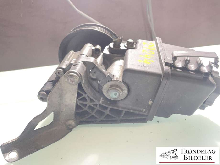 Servo pumpe mekanisk til Mercedes E-Klasse 2009-2013 (Fase 1) (W212) (W212) (A0064664701|A0064664601|A0064661501|0064661501|0064662601|0064664701)