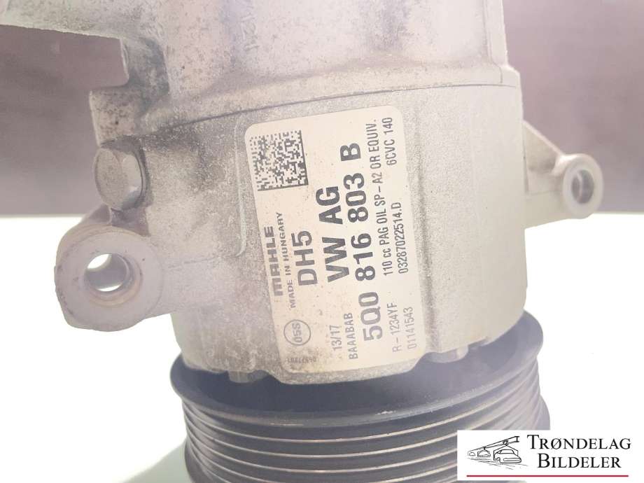 Aircondition kompressor til Škoda Octavia 2017-2020 (Type III, Fase 2) (890607|5Q0 816 803 D|5Q0816803|5Q0816803B|5Q0816803C|5Q0816803D|5Q0816803H|5Q0816803J|5Q0816803Q|5Q0820803P|5Q0 820 803 Q)