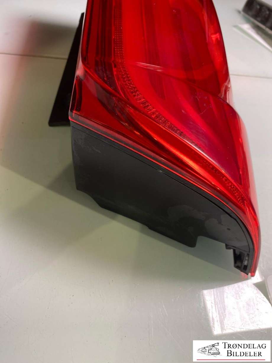 Baklykt venstre til Mercedes Vito 2014-->> (W447) (W447) (A 447 820 05 64|FOR BAKLUKE|)