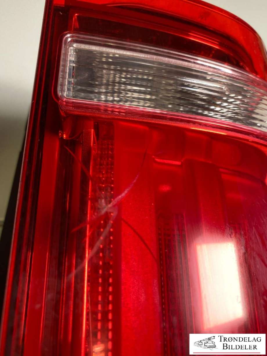 Baklykt venstre til Mercedes Vito 2014-->> (W447) (W447) (A 447 820 05 64|FOR BAKLUKE|)