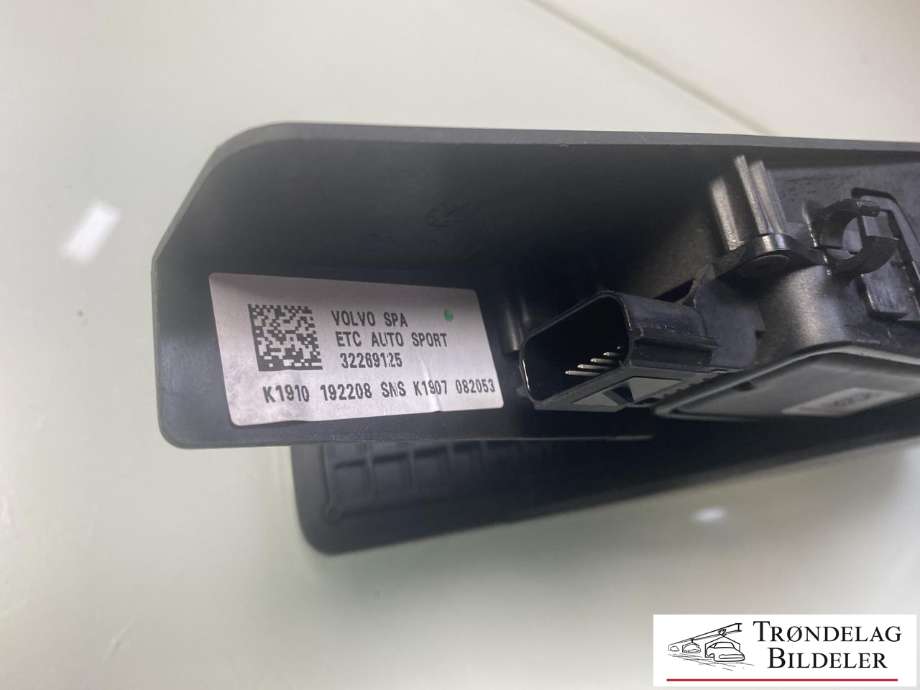Pedal gass til Volvo V60 / V60 CC 2018-->> (Type II)  (32269125|)